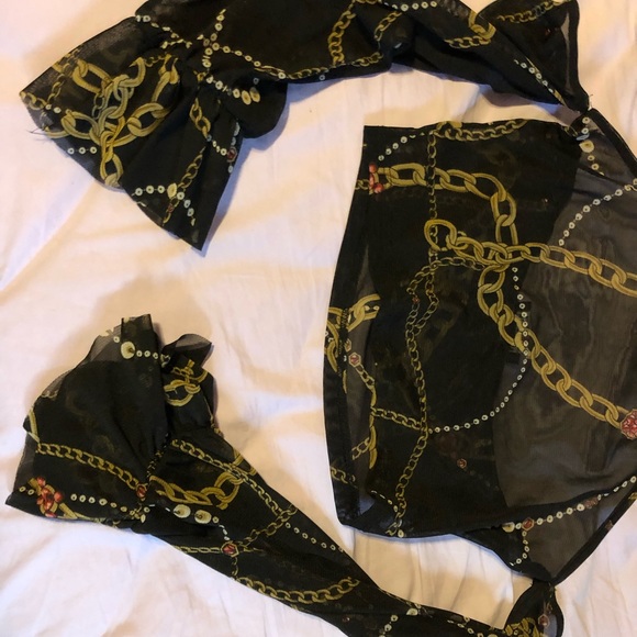 🔥OFF THE SHOULDER HALTER🔥 - Picture 2 of 3